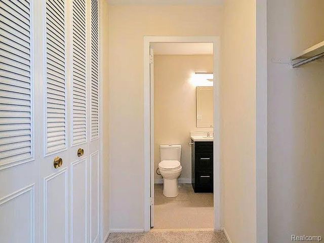 1050 Wall Street 2E, Ann Arbor, MI 48105