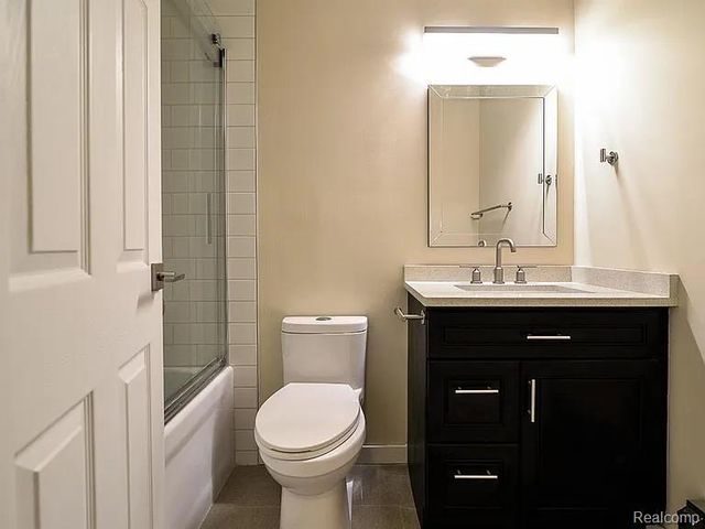 1050 Wall Street 2E, Ann Arbor, MI 48105