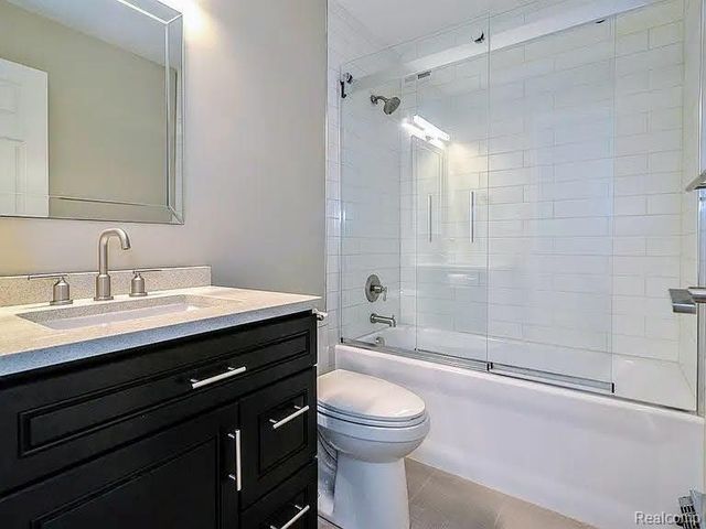 1050 Wall Street 2E, Ann Arbor, MI 48105