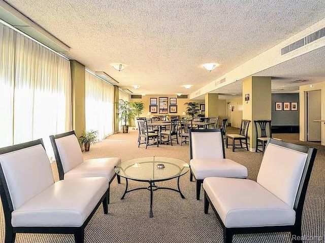 1050 Wall Street 2E, Ann Arbor, MI 48105