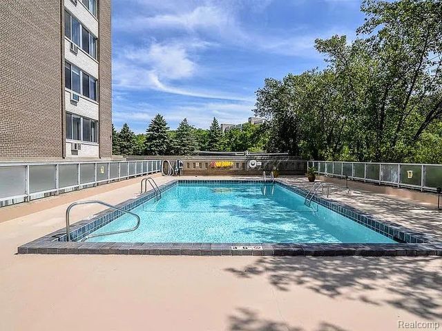 1050 Wall Street 2E, Ann Arbor, MI 48105