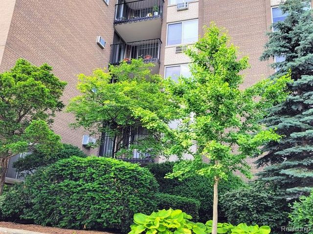 1050 Wall Street 2E, Ann Arbor, MI 48105