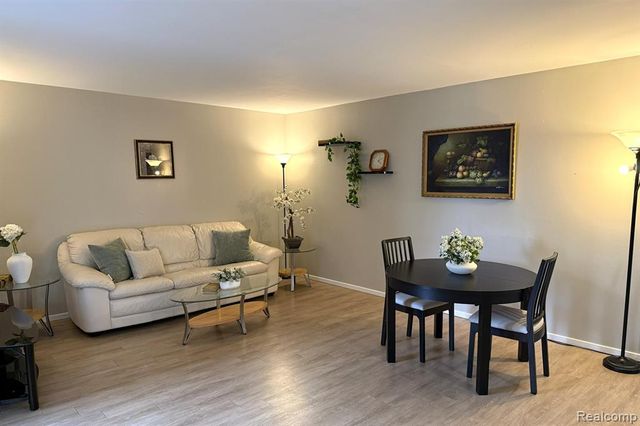 1050 Wall Street 2E, Ann Arbor, MI 48105