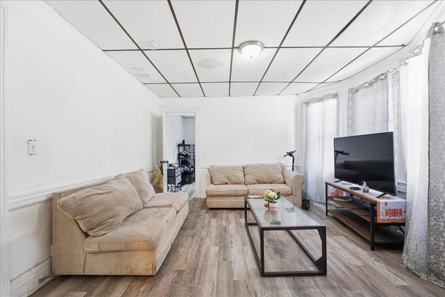 145 PACIFIC AVE, Jc, Bergen-lafayett, NJ 07304