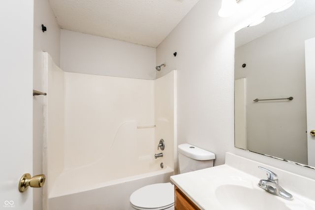 4024 Village Trace Boulevard, Indianapolis, IN 46254