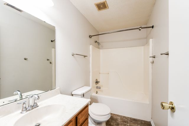 4024 Village Trace Boulevard, Indianapolis, IN 46254