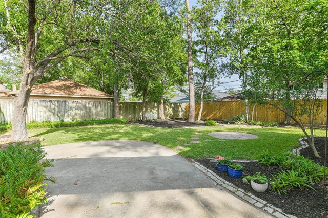 6915 Chancellor Drive, Spring, TX 77379