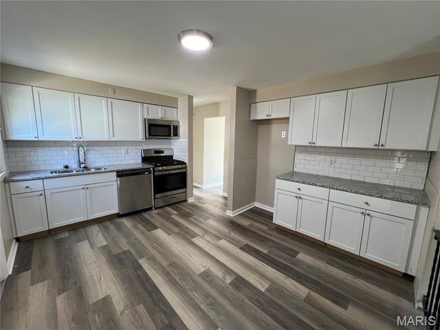 1271 Darr Drive, St Louis, MO 63137