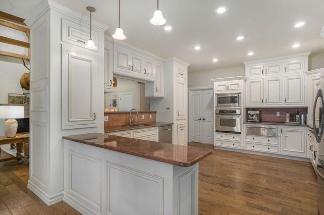 4538 E Peachtree Circle, Springfield, MO 65809