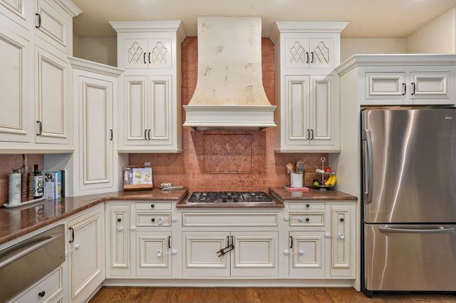 4538 E Peachtree Circle, Springfield, MO 65809