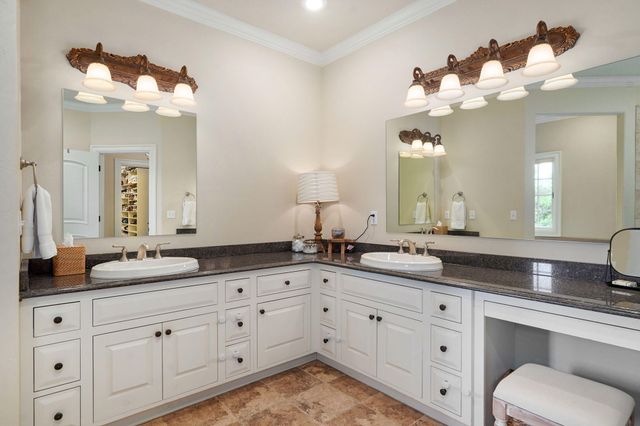 4538 E Peachtree Circle, Springfield, MO 65809