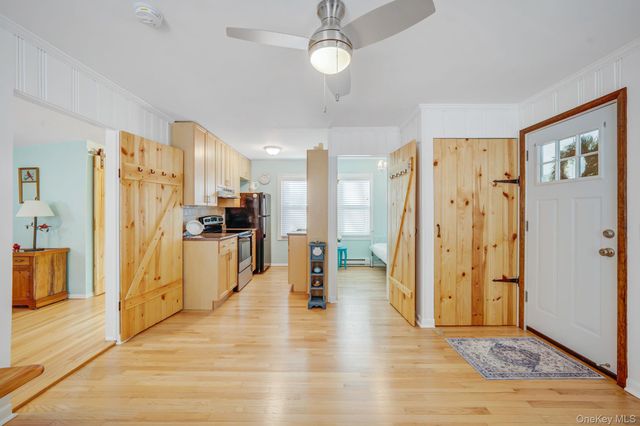 4 Wyandanch Trail, Ridge, NY 11961