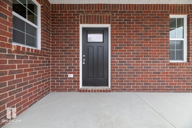 1437 Luxington Drive, Lapeer, MI 48446