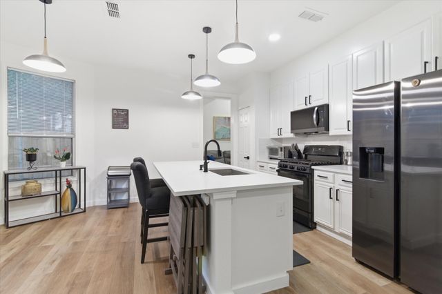 1508 Park Chase Avenue, Arlington, TX 76011