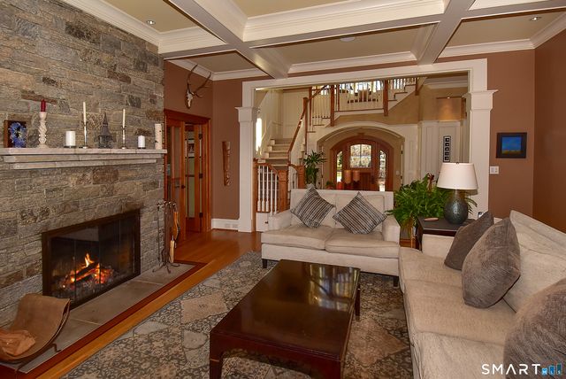 6 Setting Sun Trail, Ellington, CT 06029