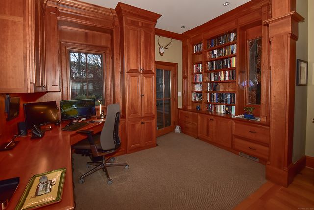 6 Setting Sun Trail, Ellington, CT 06029