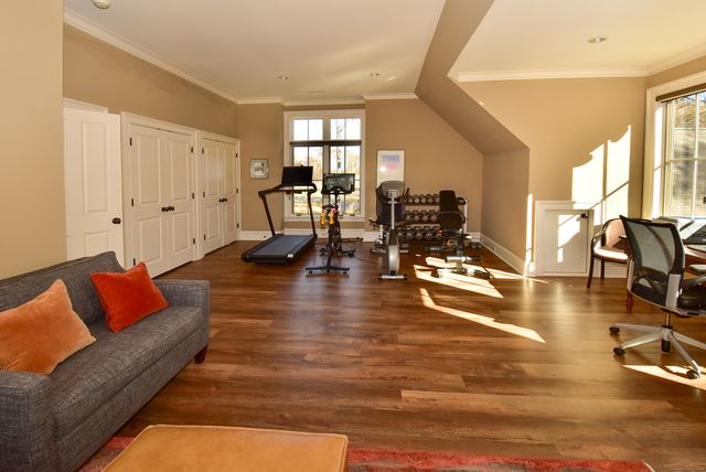 6 Setting Sun Trail, Ellington, CT 06029