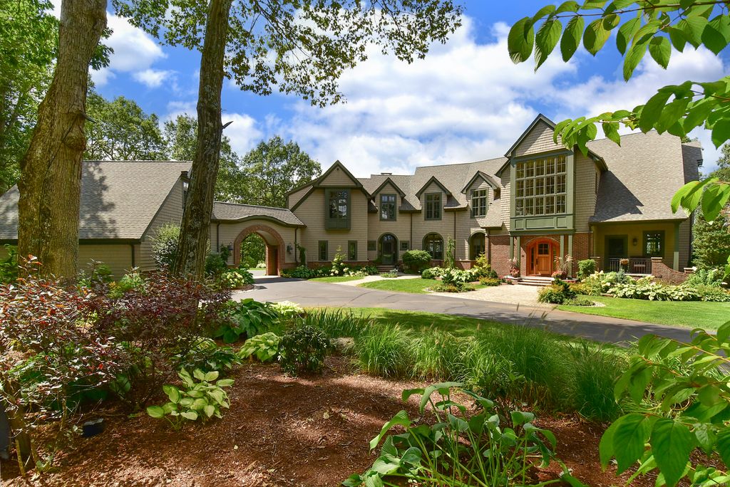 6 Setting Sun Trail, Ellington, CT 06029