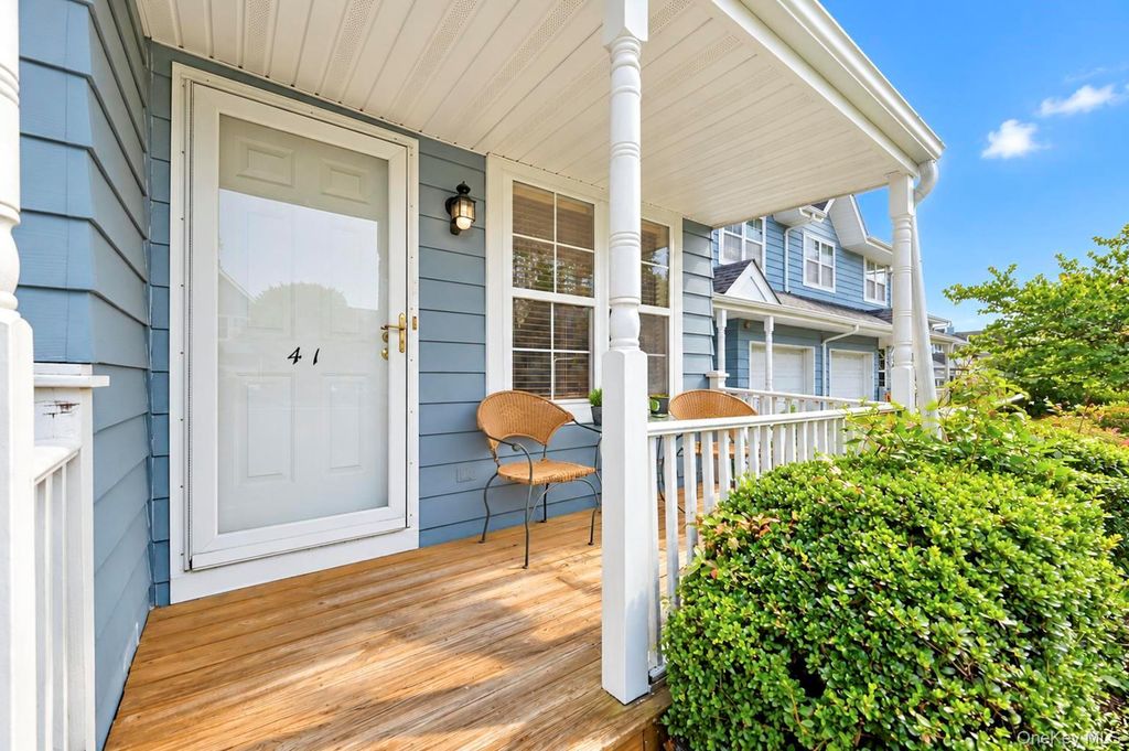 41 Maple Wing Drive, Central Islip, NY 11722 — photo 3