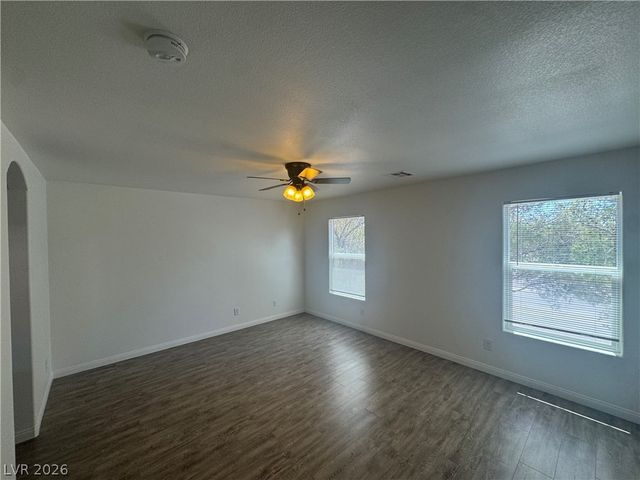 9933 La Paca Avenue, Las Vegas, NV 89117