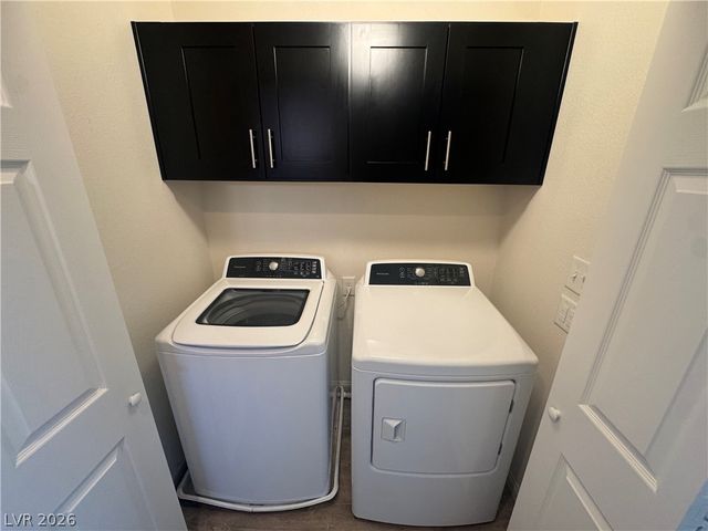 9933 La Paca Avenue, Las Vegas, NV 89117