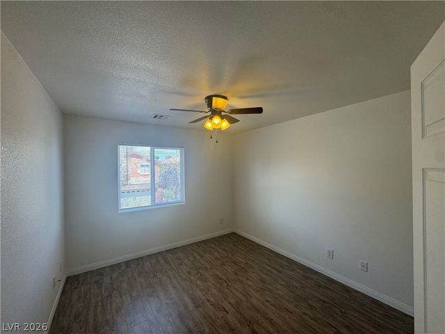 9933 La Paca Avenue, Las Vegas, NV 89117