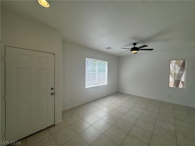 9933 La Paca Avenue, Las Vegas, NV 89117