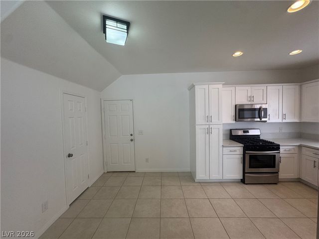 9933 La Paca Avenue, Las Vegas, NV 89117