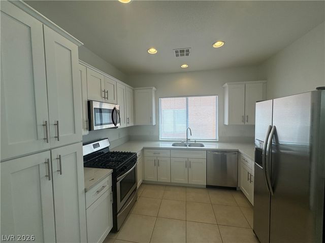 9933 La Paca Avenue, Las Vegas, NV 89117