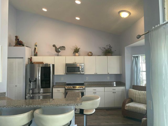 1236 Bayview Circle, Weston, FL 33326