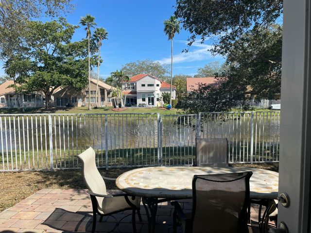 1236 Bayview Circle, Weston, FL 33326