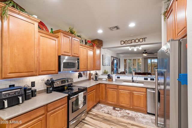 29876 N GECKO Trail, San Tan Valley, AZ 85143
