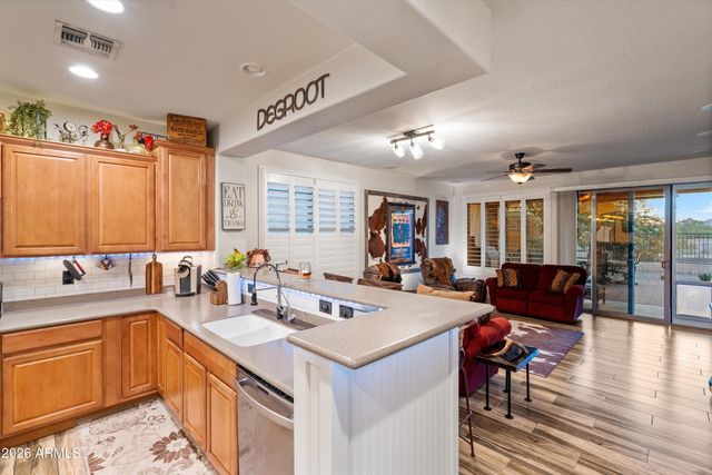29876 N GECKO Trail, San Tan Valley, AZ 85143