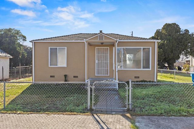 229 Vine St, Maxwell, CA 95955