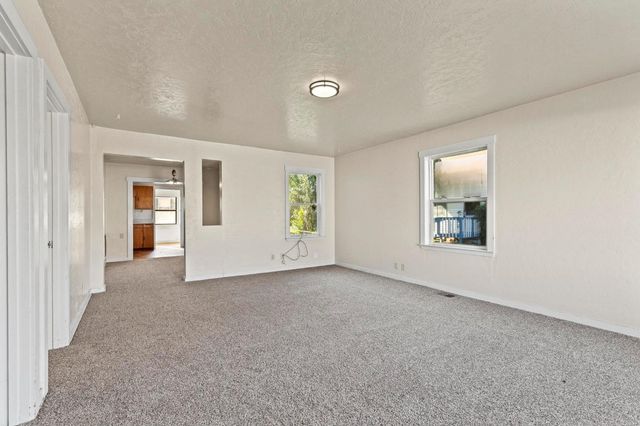 229 Vine St, Maxwell, CA 95955