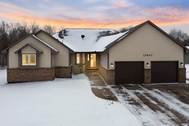 13847 Taconite Street NE, Ham Lake, MN 55304