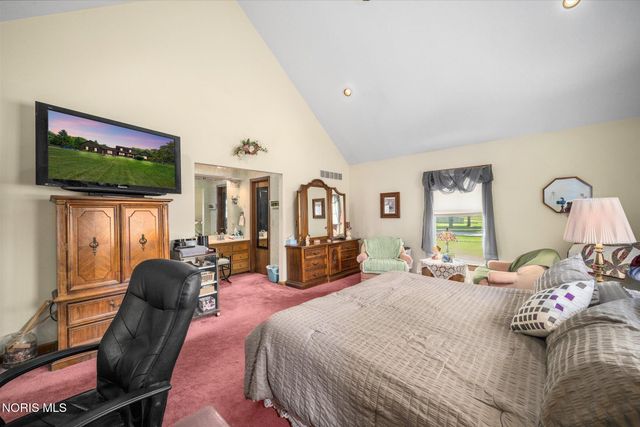 1453 S Wynn Road, Oregon, OH 43616