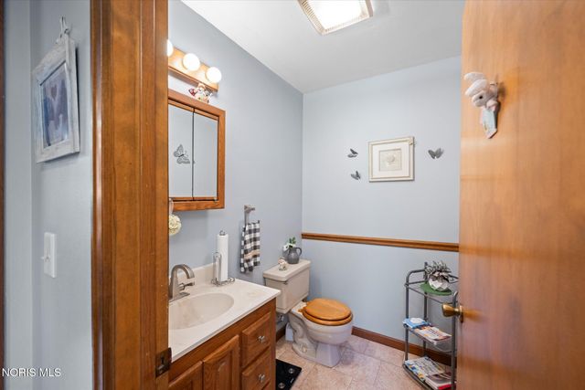 1453 S Wynn Road, Oregon, OH 43616