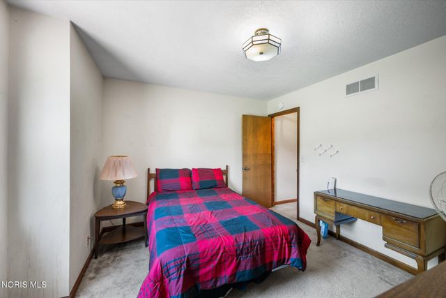 1453 S Wynn Road, Oregon, OH 43616