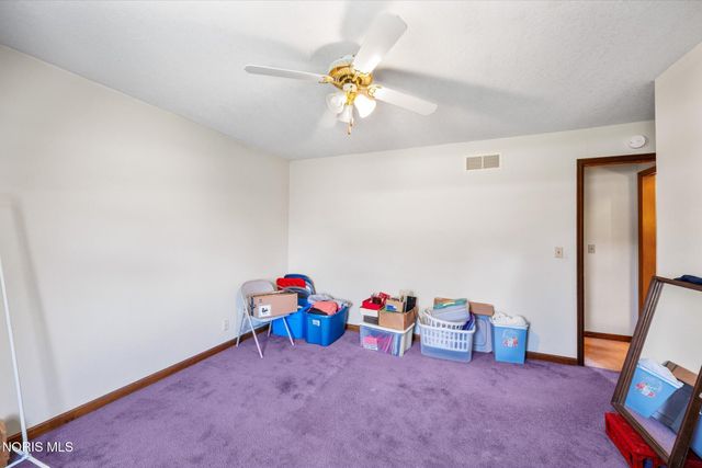 1453 S Wynn Road, Oregon, OH 43616