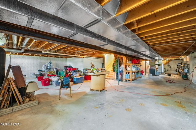 1453 S Wynn Road, Oregon, OH 43616