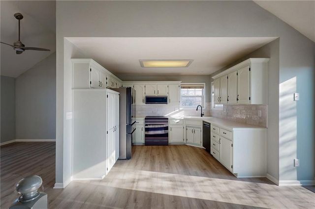 1103 S Huntington Drive, Greenwood, MO 64034