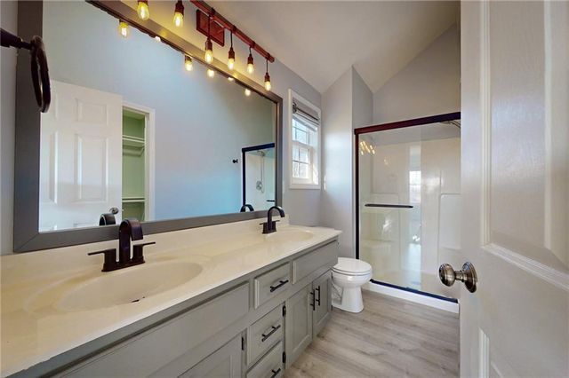 1103 S Huntington Drive, Greenwood, MO 64034