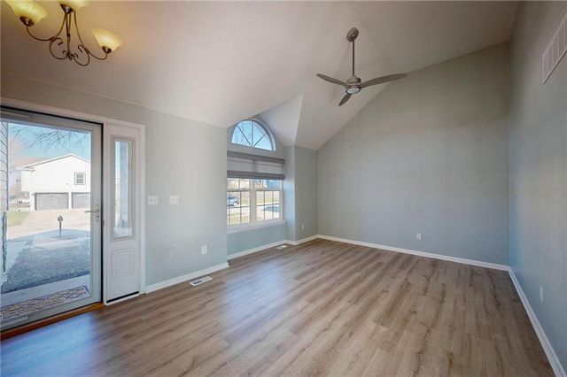 1103 S Huntington Drive, Greenwood, MO 64034