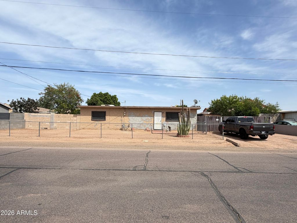 593 S OCOTILLO Drive, Apache Junction, AZ 85120