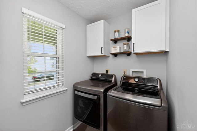 967 Hamlin Drive, Hamilton Twp, OH 45039