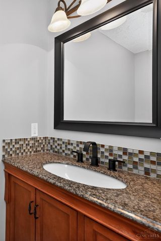 967 Hamlin Drive, Hamilton Twp, OH 45039