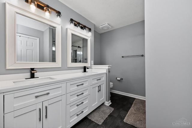 967 Hamlin Drive, Hamilton Twp, OH 45039