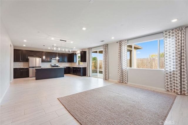 3215 Lourdes, Clovis, CA 93619