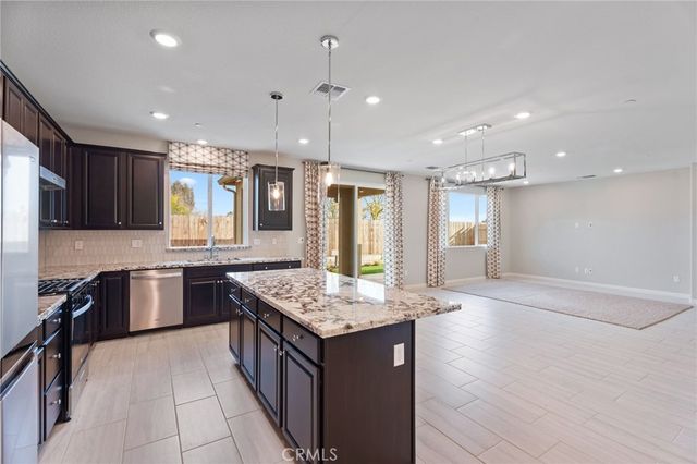 3215 Lourdes, Clovis, CA 93619